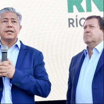 Mega inversión de GNL: Weretilneck se llamó a un cauteloso silencio, pero Figueroa ya lo felicitó