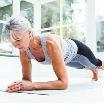 Cómo es el ejercicio de 8 minutos para marcar el abdomen y ganar masa muscular