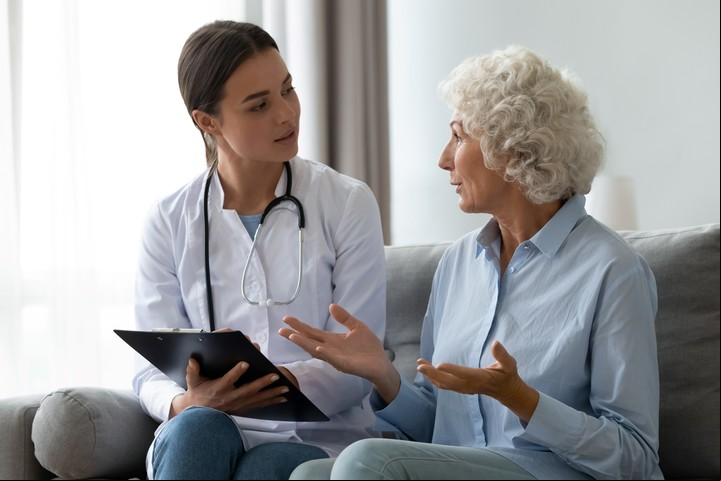 Descubrieron que las personas con deterioro cognitivo leve tenían dificultades para procesar ciertas oraciones ambiguas. Foto Shutterstock.