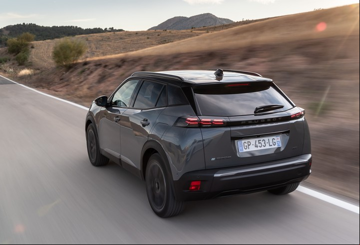 El SUV Peugeot 2008 debería salir al mercado a mediados de este año.