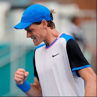 Jannick Sinner sigue con su 2024 casi perfecto: frenó a Machac y avanzó a semifinales del Masters 1.000 de Miami