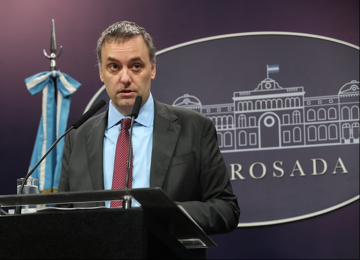 Manuel Adorni en la Casa Rosada.