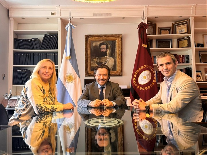 Karina Milei, con el gobernador Gustavo Sáenz y Martín Menem en Salta.
