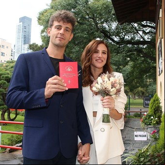 La periodista Carolina Amoroso y Guido Covini se casaron por civil: todas las fotos de la ceremonia