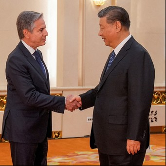 El presidente chino Xi recibió al secretario de Estado de Biden y le advirtió que ambas naciones deben "ser socios" y "no rivales"