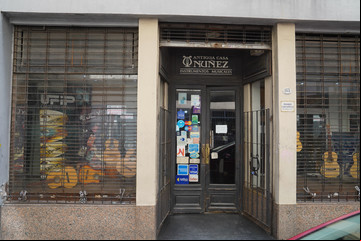 Cierra Antigua Casa Núñez, el emblemático negocio porteño de guitarras: "Se va un pedazo de la historia de Buenos Aires y de la música"