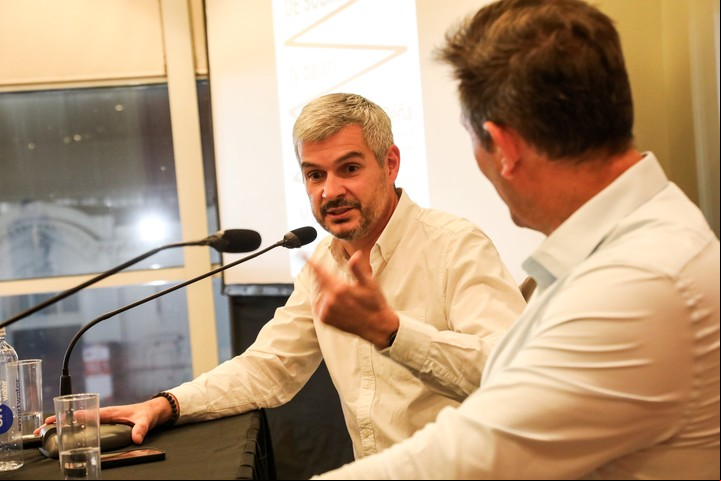 Marcos Peña presentó El arte de subir (y bajar) la montaña en la Feria del Libro. Fotos: Gentileza Fundación El Libro.
