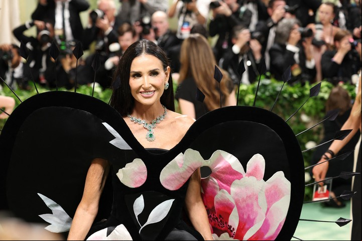 Demi Moore en la MET Gala 2024 Foto: Getty Images vía AFP