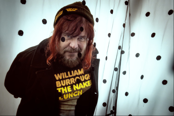 Defensor de la filosofía punk, Walas trabajará junto a Juan Carlos Baglietto en la comedia musical "El Principito". Foto: Mariana Nedelcu