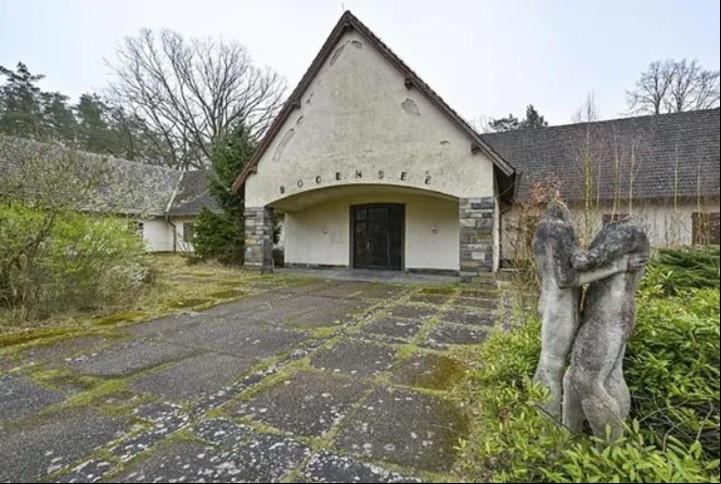La villa de 17 hectáreas era utilizada para entretener a líderes nazis, artistas y actores, y supuestamente como nido de amor del ministro para aventuras secretas (AP).