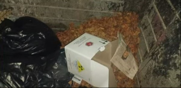 Robaron material radiactivo en Saavedra y encontraron la caja en un contenedor de basura en Chacarita