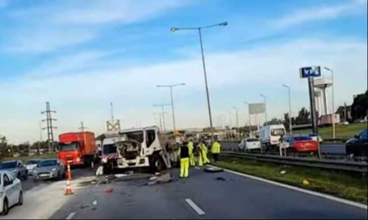 Otro choque fatal que involucra un camión en Panamericana: un muerto. Captura de TN