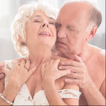 Sexo tántrico para adultos mayores: beneficios y posturas específicas para revitalizar la rutina