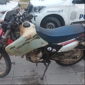 Recuperaron la moto del youtuber que filmó el momento en que le apuntaban con un arma en plena Panamericana 