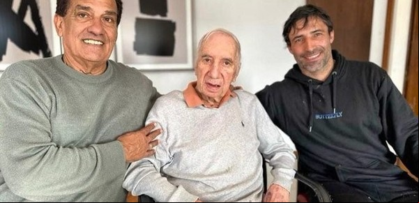 Carlos Bilardo y "una hermosa tarde con charlas y risas" con el Tecla Farías y el inseparable Miguel Lemme