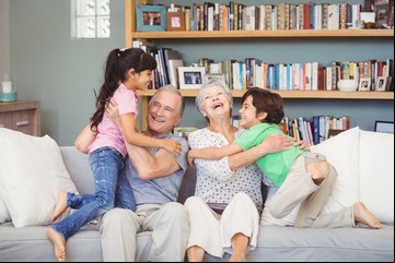 Un vínculo invaluable: el rol de los abuelos en la crianza de sus nietos y con qué frecuencia deben verlos