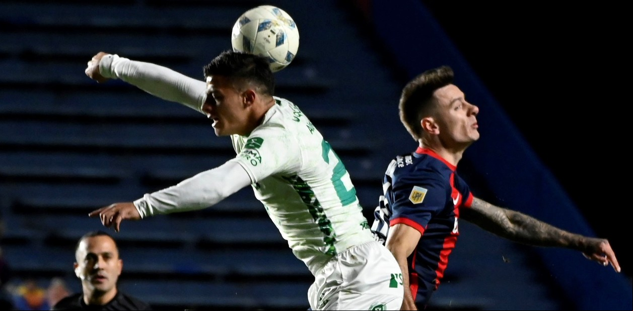 Sarmiento atacó una vez y se sacó un pleno para dar el golpe en el Nuevo Gasómetro y ganarle por la mínima a San Lorenzo