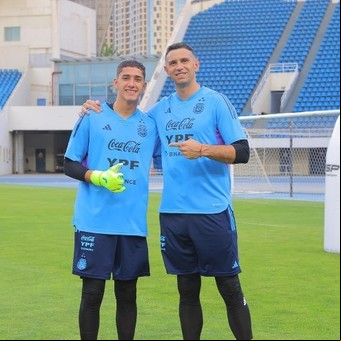 Mateo Morro, el pibe de Independiente que va tras los pasos de Dibu Martínez: de dormirse en el banco a sparring de la Selección