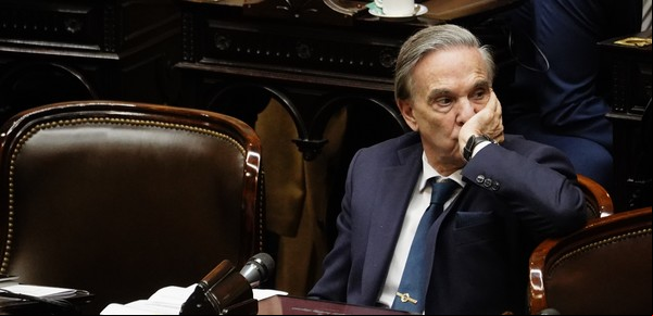 Nueva presión de gobernadores, el ajuste de Miguel Pichetto y Javier Milei pide los jueces para la Corte