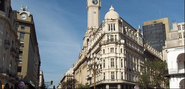 La insólita trama de sobornos para renegociar un contrato eléctrico