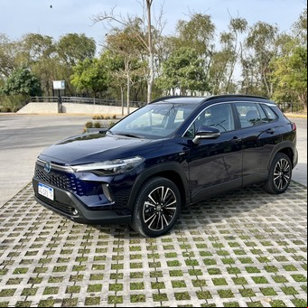 Análisis del nuevo Toyota Corolla Cross híbrido: el SUV por el que la gente espera