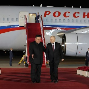 Putin y Kim Jong Un, autócratas acercados por la guerra, se reúnen en Pyongyang