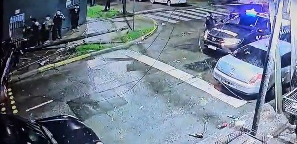Vicente López: un patrullero a contramano atropelló y mató a un joven e hirió a su hermano
