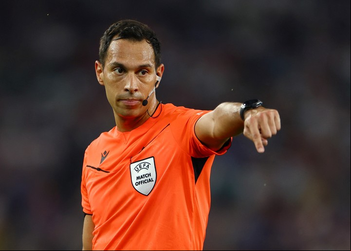 Facundo Tello, árbitro argentino. Foto: REUTERS/Leonhard Simon