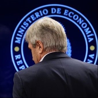 Por la incertidumbre sobre el dólar y el cepo, se disparó la inversión en fondos atados al tipo de cambio