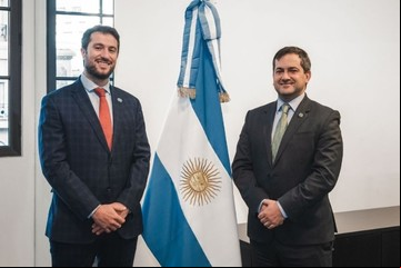 Impugnan a un candidato del Gobierno al organismo antilavado, a un mes de la evaluación del GAFI