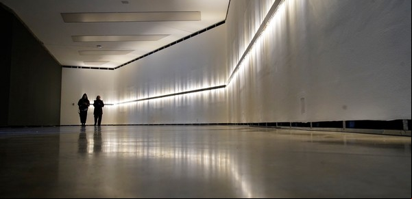 Rafael Lozano-Hemmer: Donde tu voz se enciende