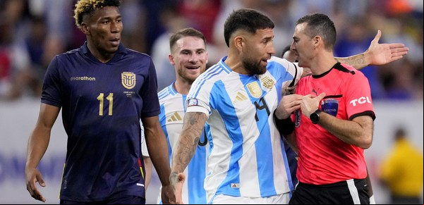 Se difundió el audio del VAR con la polémica en Argentina vs Ecuador: el posible offside en el gol que provocó el drama de los penales