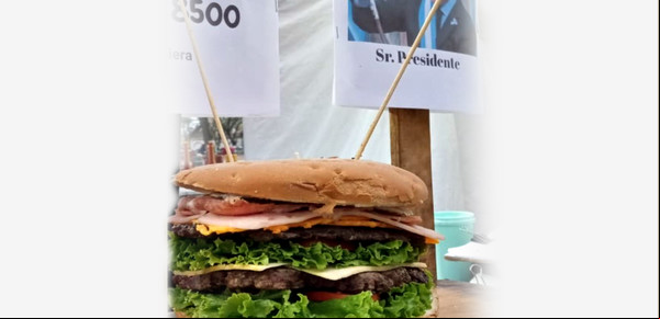 El creador de la hamburguesa dedicada a Javier Milei cuenta por qué la hizo y revela su receta: es con jamón pero sale sin papas fritas 