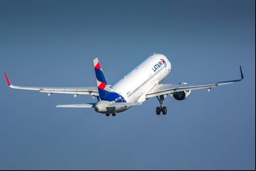 LATAM quiere retomar la ruta entre Buenos Aires y Miami sin escalas 