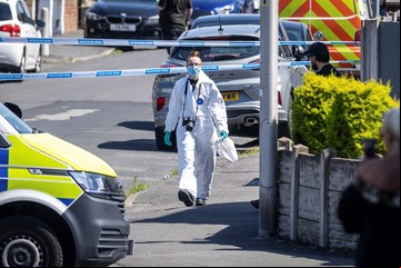 Un joven apuñala a varios chicos en una guardería en Inglaterra: hay al menos dos muertos y otros seis muy graves
