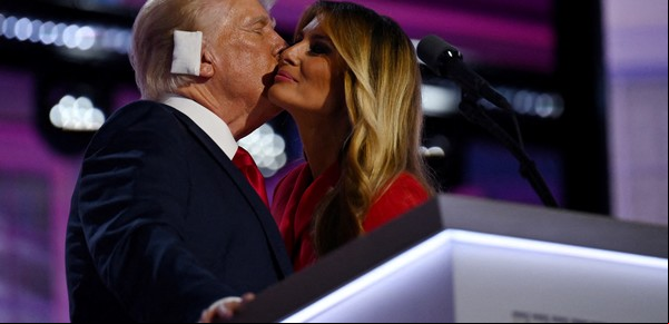 Melania Trump habla, indirectamente, y lo dice todo