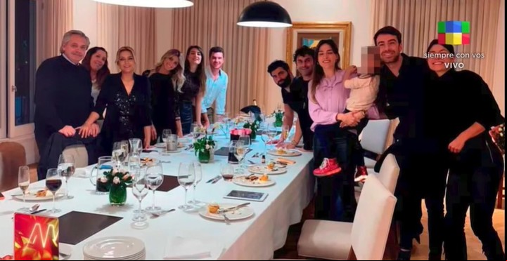 La foto que ponían al aire al no tener la nota que pedía De Brito: una entrevista a Pedro Rosemblat. Captura TV.
