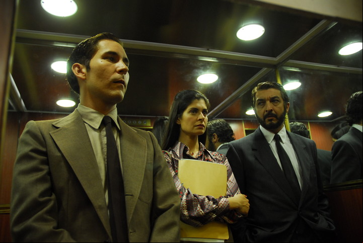 El español Godino reemplazó de apuro, y casi sin ensayar, al compatriota que iba a ser el asesino, pero que se bajó 4 días antes de iniciar la filmación.