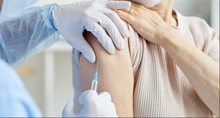 La vacuna contra el Covid sigue siendo la mejor herramienta para evitar complicaciones en el corto y el largo plazo.