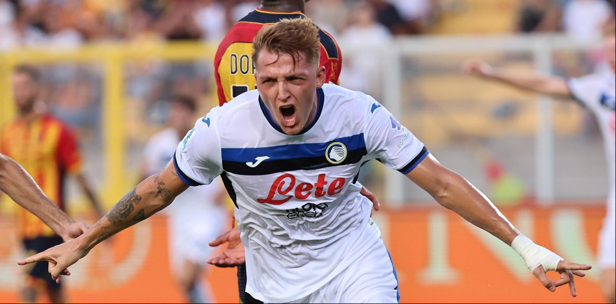 Mateo Retegui tuvo un espectacular debut como titular en el Atalanta de Italia: marcó un doblete en la goleada sobre Lecce