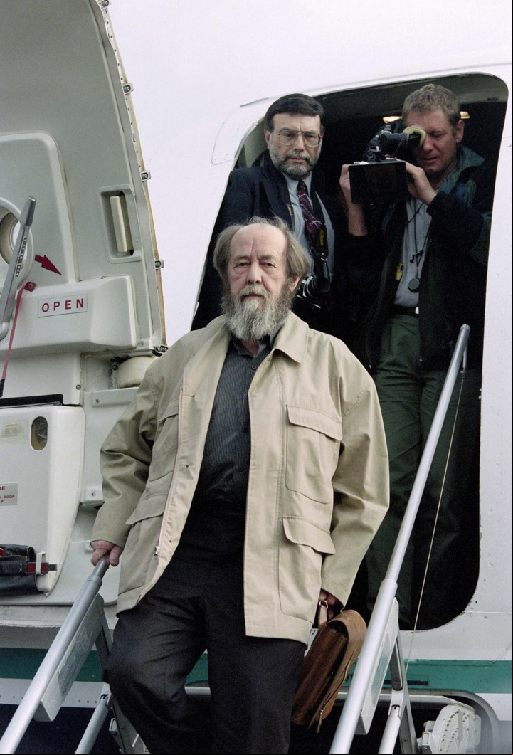 Alexander Solzhenitsyn escribió sobre sus experiencias en el Gulag de Stalin, donde pasó casi diez años.
Foto: AFP / Michael EVSTAFIEV Vladivostok Alexander Solzhenitsyn escritor y disidente durante el regimen sovietico