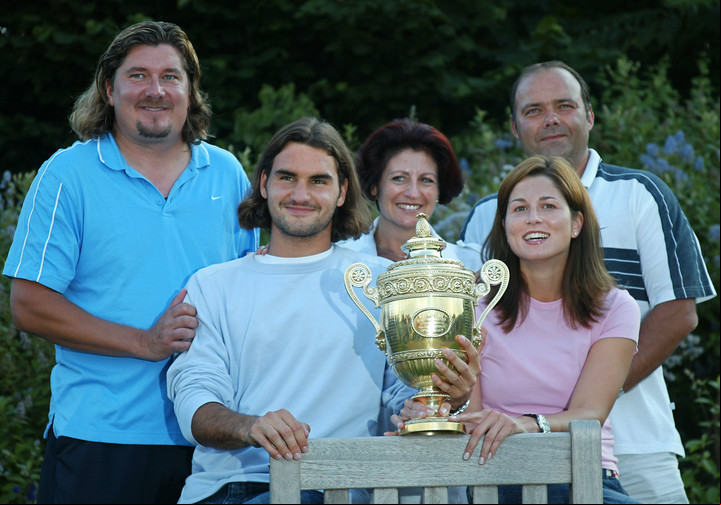 Junto a Peter Lundgren (izquierda), Roger Federer ganó su primer título de Grand Slam: Wimbledon 2003. 