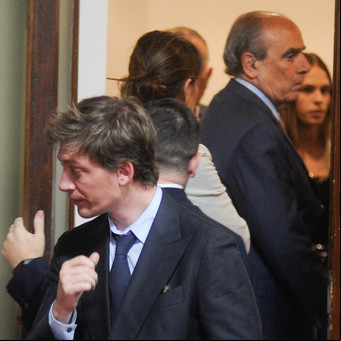 La interna entre Santiago Caputo y Guillermo Francos por el  a la información