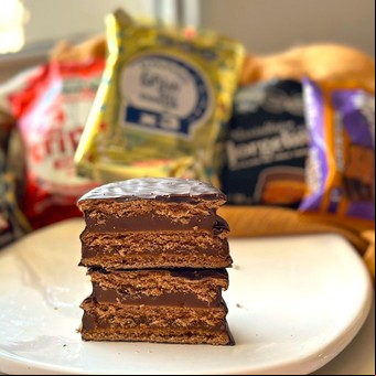 Probó más de 2.500 alfajores y eligió los 5 mejores de kiosco