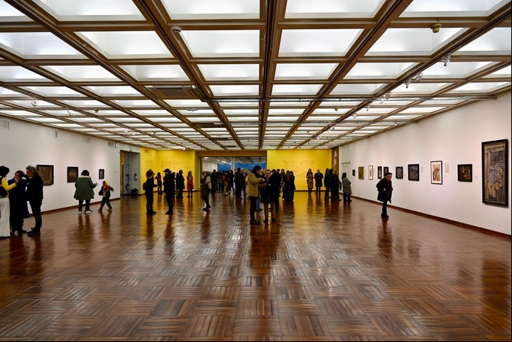 Desde el jardín hasta las salas, el Museo Nacional de Artes Visuales exhibe su acervo del artista. 