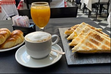 Este bodegón de Microcentro ofrece merienda "libre" a solo $11.500: esto es lo que incluye