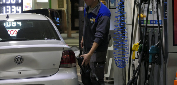 Suba de la nafta y el gasoil: desde el viernes 3 de enero aumentarán 1,75%