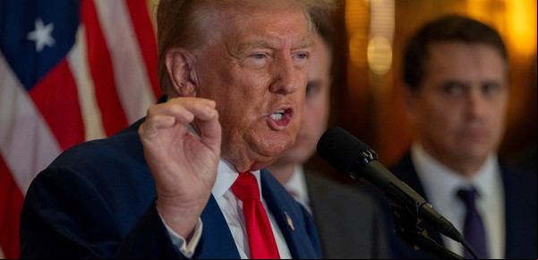 Alivio para Donald Trump: retrasan para después de las elecciones la sentencia del juicio por el pago a una actriz porno