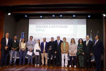 Los atletas olímpicos se unen por la educación en la campaña “Volver a Estudiar” 2024