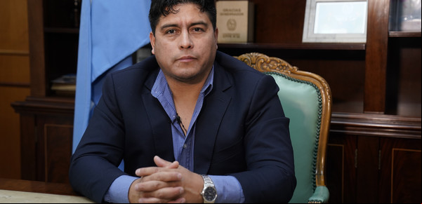 Escándalo por un pedido de coimas en YCRT: el gobernador de Santa Cruz reclamó a la Justicia que inicie una urgente investigación